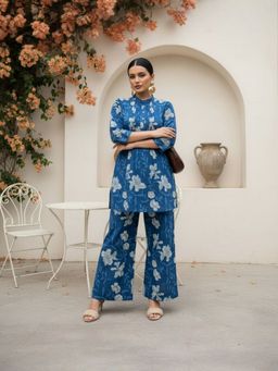 IMANA - Women Pure Cotton Indigo Floral Printed Pleated Co-Ord Set