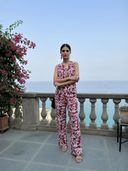 Maroon color option, Currently selected