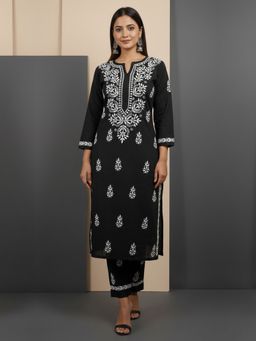 PARAMOUNT CHIKAN - Black Women Hand Embroidered Chikankari Cotton Kurta with Pant