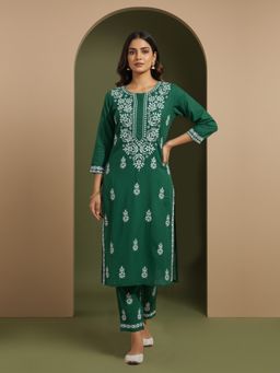 PARAMOUNT CHIKAN - Green Women Hand Embroidered Chikankari Cotton Kurta with Pant