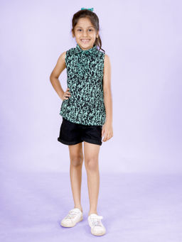 KiddoPanti - Girls Green Sleeveless Collar Printed Top and Denim Shorts (Set of 2)