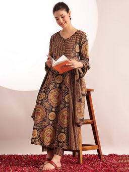Vbuyz - Black Ethnic Kurta with Pant and Dupatta
