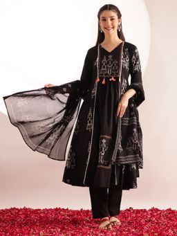 Vbuyz - Black Ethnic Kurta with Pant and Dupatta