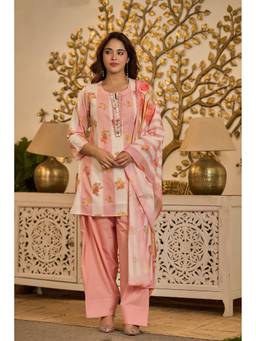 WOOMN - Peach Floral Printed Straight Kurta with Salwar and Dupatta