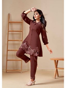 Autumnlane - Modina Peanut Applique Kurta with Pant (Set of 2)