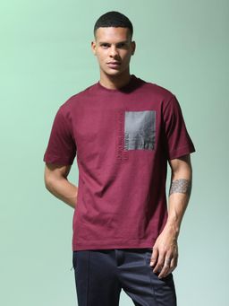 Flying Machine - Men Burgundy Embossed Typography Oversized T-shirt