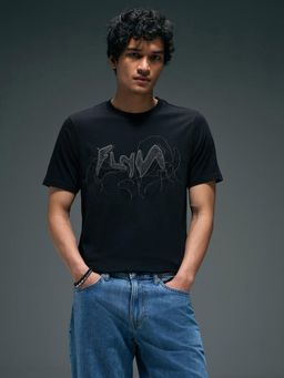 Flying Machine - Men Black Brand Appliqued Self Design Regular Fit T-shirt