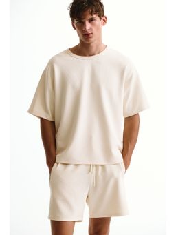 H&M - Men Beige Regular Fit Waffled Sports Shorts With Drymove