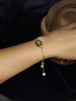Spring Soul - Silva Sutra Emerald Enamel Bracelet - Green