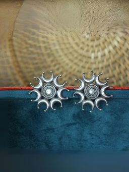 Spring Soul - Silva Sutra Celestial Sun Stud Earrings - Silver