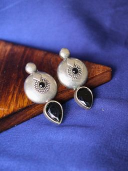 Spring Soul - Silva Sutra Black Stone Drops Earrings