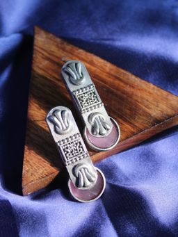 Spring Soul - Silva Sutra Crescent Drops Earrings In Pink