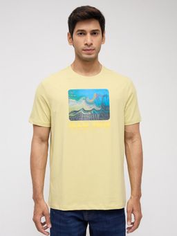Spykar - Men Yellow Graphic Regular Fit T-Shirt