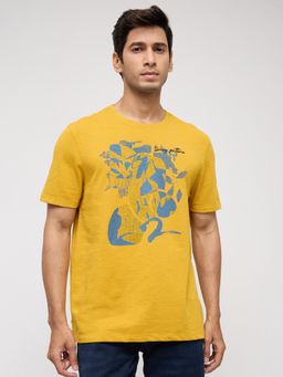 Spykar - Men Yellow Graphic Regular Fit T-Shirt