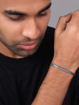 GIVA - Men 925 Oxidised Silver Knit Bracelet