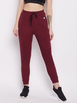 Clovia - Chic Basic Active Joggers In Maroon