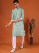 Green color option, Sold out, Currently selected