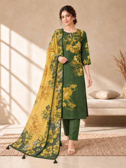 Seerat - Women Green Floral Silk Blend Kurta and Pant with Dupatta