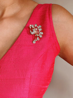 Azai by Nykaa Fashion - Contemporary Style Peacock Shaped Rose Gold Brooch