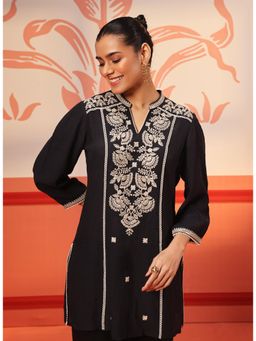 Lakshita - Kashaf Crimson Black Embroidered Crinkled Crepe Tunic