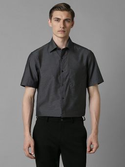 Louis Philippe - Men Grey Textured Half Sleeves Regular Fit Formal Shirt