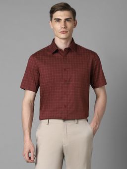 Louis Philippe - Men Maroon Checks Half Sleeves Slim Fit Formal Shirt
