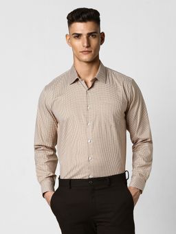 Van Heusen - Men Cream Checks Full Sleeves Slim Fit Formal Shirt
