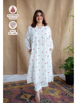 The Indian Ethnic Co. - White Loose Dabu Cotton Hand Block Printed Kurta