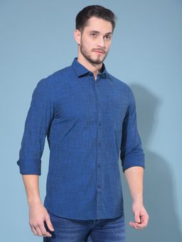 CRIMSOUNE CLUB - Men Blue Textured Design Cotton Casual Shirt