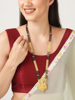 Digital Dress Room - Long Mangalsutra Big Gold Pendant 4 Line