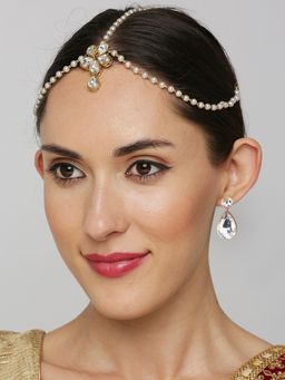 OOMPH - Gold Tone Kundan Sheeshphool Set Matha Patti With Drop Earrings