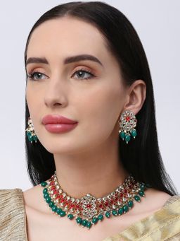 OOMPH - Red And Green Kundan Jadau Ethnic Choker Necklace Set With Drop Earrings