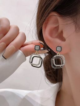 OOMPH - Black And White Drop Earrings - Crystal Square