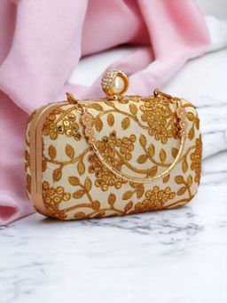 Toobacraft - Embroidered Box Clutch With Shoulder Strap - Cream