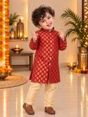 Maroon color option, Currently selected
