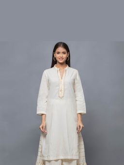 First Resort by Ramola Bachchan - Women Ivory Mandarin Neck Long Kurta