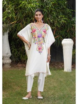 House of Chikankari - Off White Crepe Embroidered Flared Sleeves Kaftan Kurta