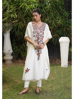 House of Chikankari - Off-White Crepe Embroidered Flared Sleeves Kaftan Kurta