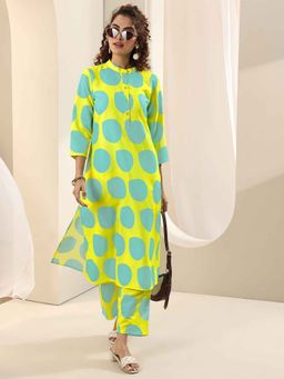 Libas - Yellow Geometric Printed Straight Kurta with Pant (Set of 2)