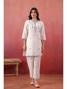 SAVI - White Cotton Flex Embroidered Kurta with Pant
