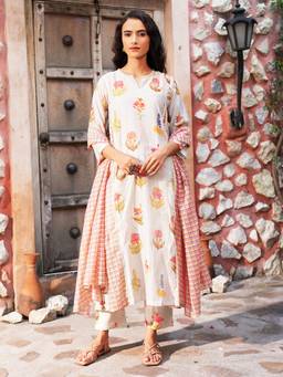 Indisangam - Women's Off White Mul Floral Printed Kurta with Pant and Dupatta