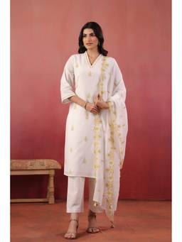 SAVI - White Embroidered Kurta with Pant and Dupatta