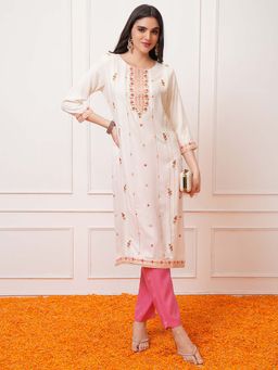VISHUDH - Women Off White Floral Embroidered Straight Kurta