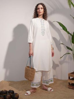 VISHUDH - Women White Embroidered Thread Work Kurta