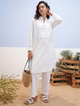 VISHUDH - Women White Pure Cotton Embroidered Straight Kurta