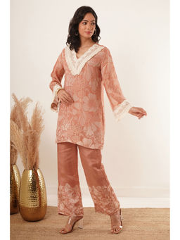 ZNKL - Elegant Peach V Neck floral Print Full Sleeves Kurti and Pant Set For Women