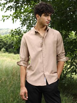 Campus Sutra - Men Ecru Beige Duo-Cubic Imprint Shirt