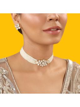 Auraa Trends - Elegant Pearl Kundan Choker Necklace Set