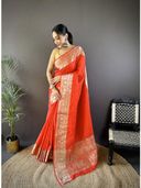Red color option, Sold out, Currently selected