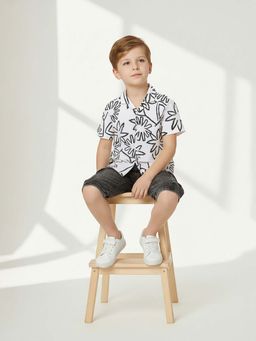 max - White Printed Regular Shirt